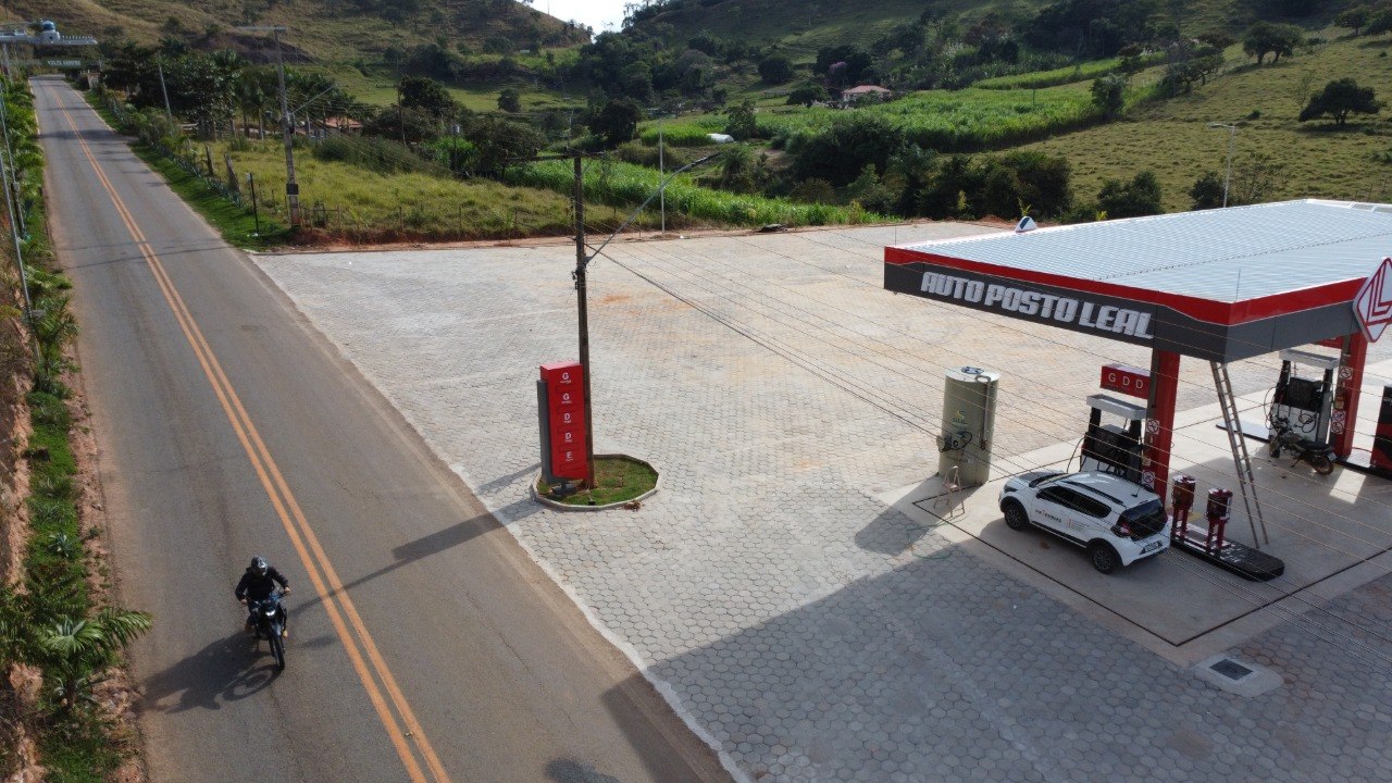 No momento, você está visualizando Auto Posto Leal eleva o padrão do abastecimento em Peçanha -MG com tecnologia inteligente e equipamentos de última geração